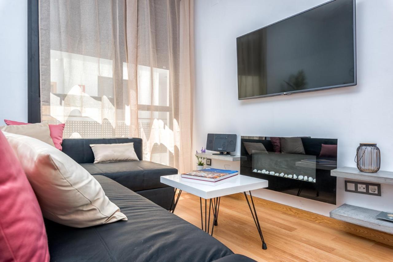 Ferienwohnung Atico Con Terraza Ac 1Hab En El Centro Y Piscina Comunitaria Málaga Exterior foto