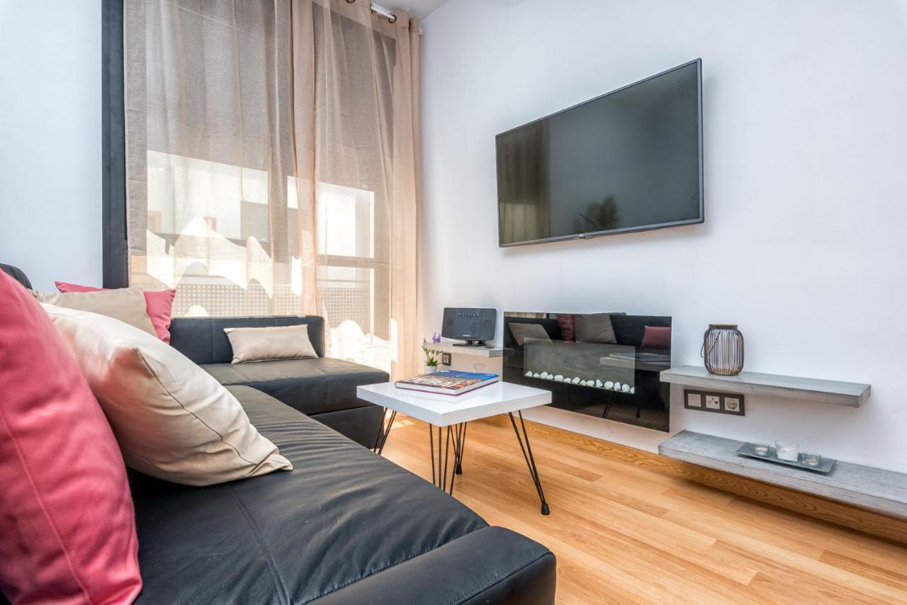 Ferienwohnung Atico Con Terraza Ac 1Hab En El Centro Y Piscina Comunitaria Málaga Exterior foto