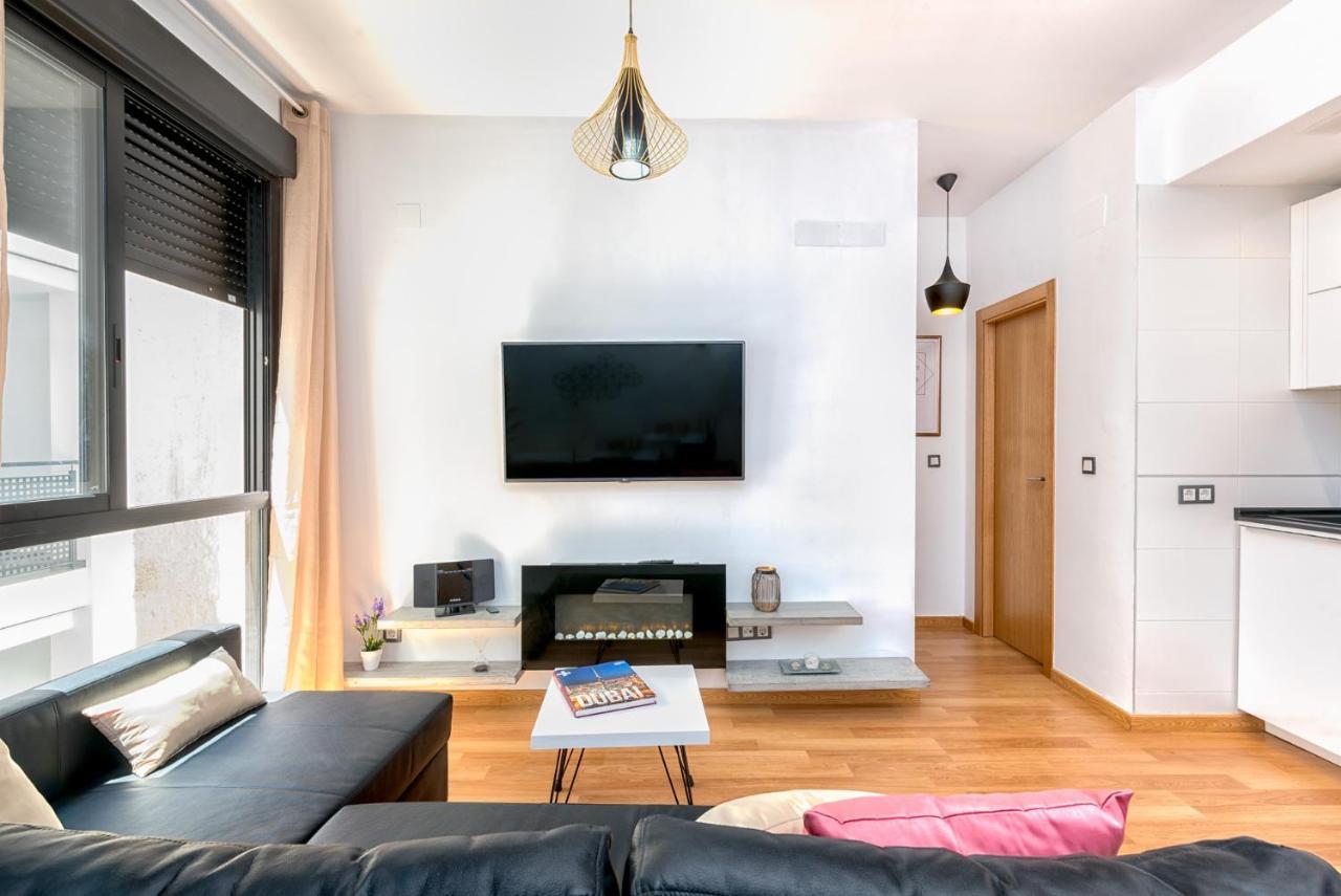 Ferienwohnung Atico Con Terraza Ac 1Hab En El Centro Y Piscina Comunitaria Málaga Exterior foto