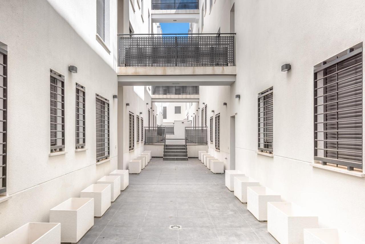 Ferienwohnung Atico Con Terraza Ac 1Hab En El Centro Y Piscina Comunitaria Málaga Exterior foto